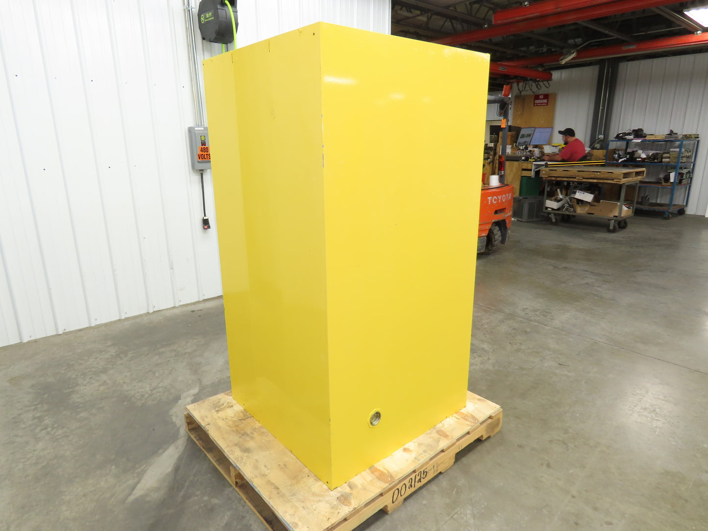 Justrite 896000 Flammable Safety Cabinet 60 Gallon Yellow Flammable Liquid