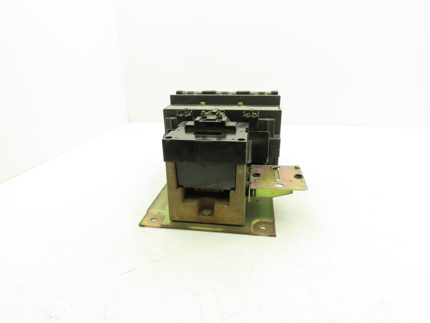 Allen Bradley 509-F0B Motor Starter Contactor 200Hp 600VAC 3Ph 480V Coil Size 5