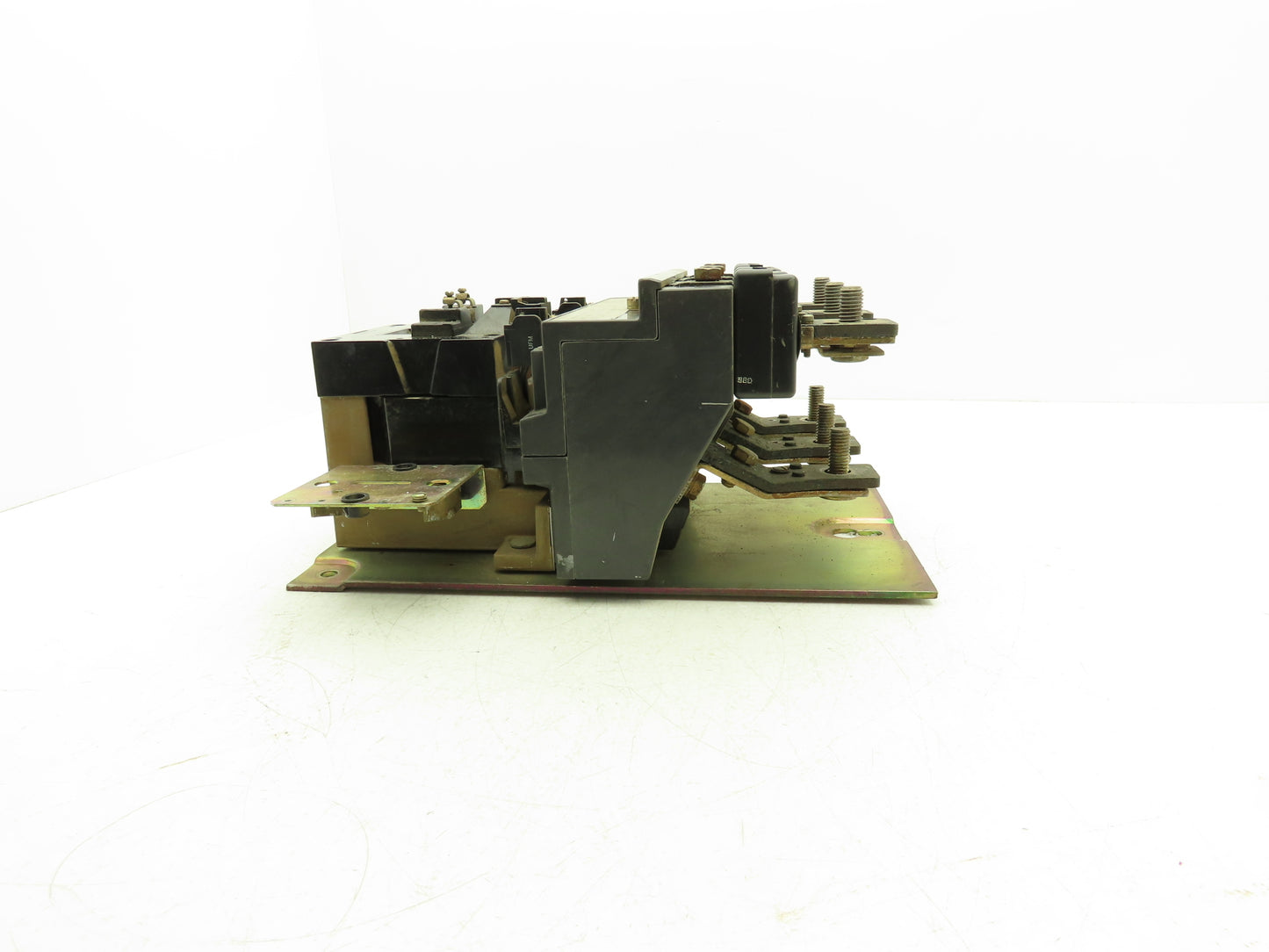 Allen Bradley 509-F0B Motor Starter Contactor 200Hp 600VAC 3Ph 480V Coil Size 5