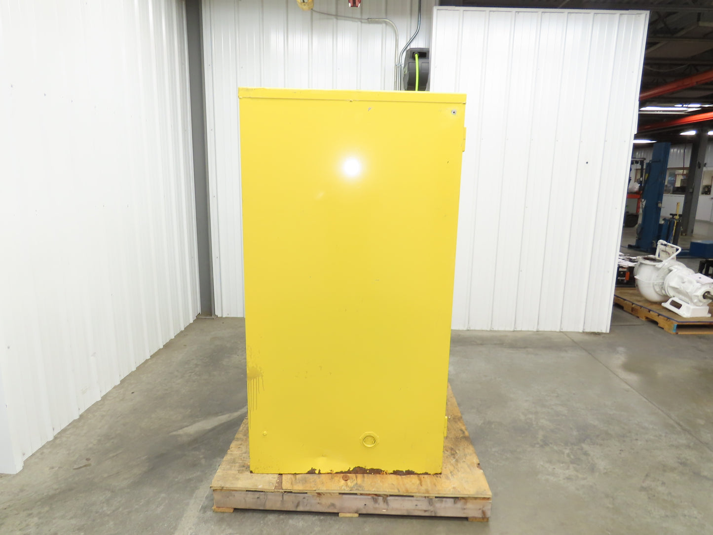 Jamco BM60 Flammable Safety Cabinet 60 Gallon Yellow Flammable Liquid