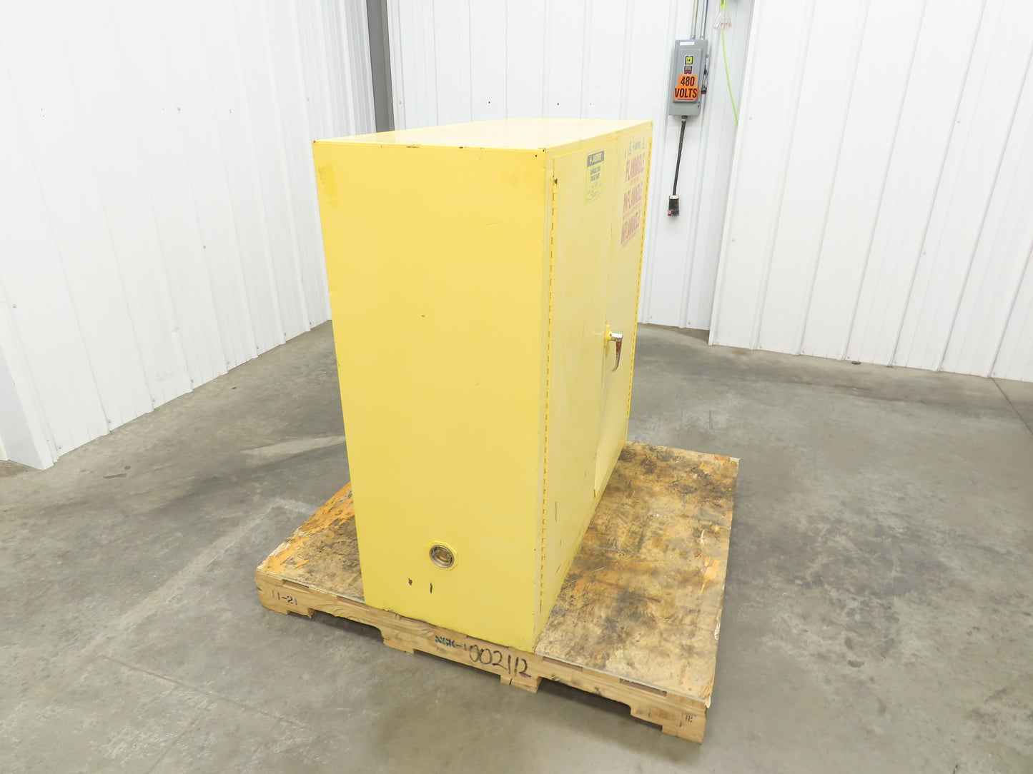 Justrite 25300 Yellow Flammable Safety Cabinet Dual Door 30 Gallon Liquid