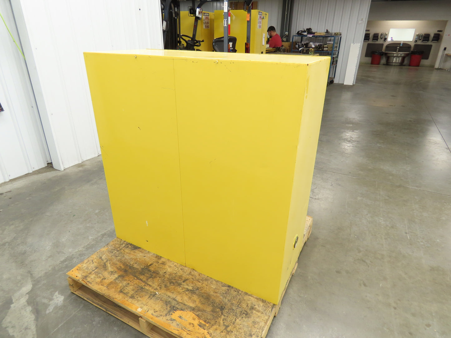 Justrite 25300 Yellow Flammable Safety Cabinet Dual Door 30 Gallon Liquid