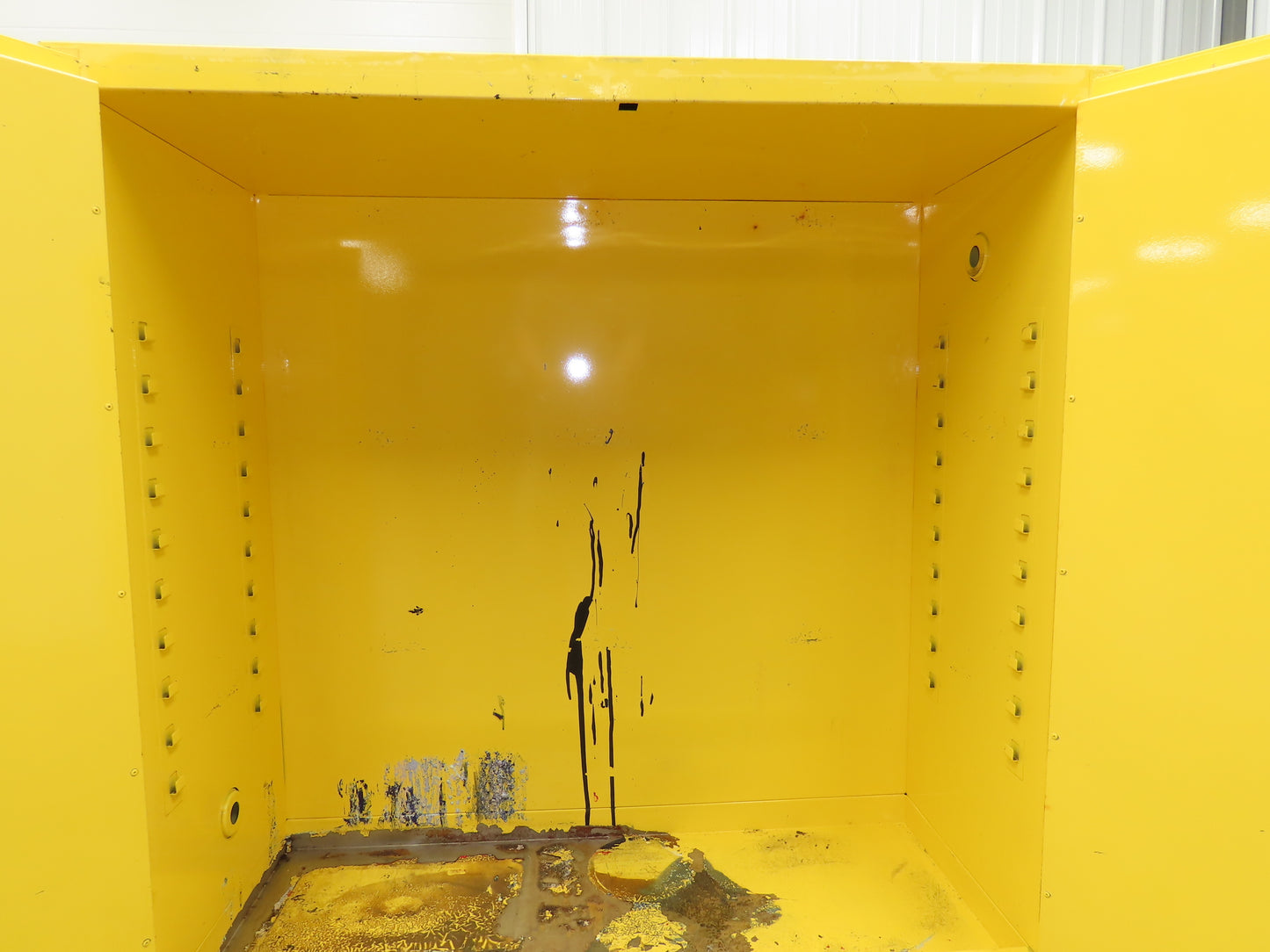 Justrite 25300 Yellow Flammable Safety Cabinet Dual Door 30 Gallon Liquid