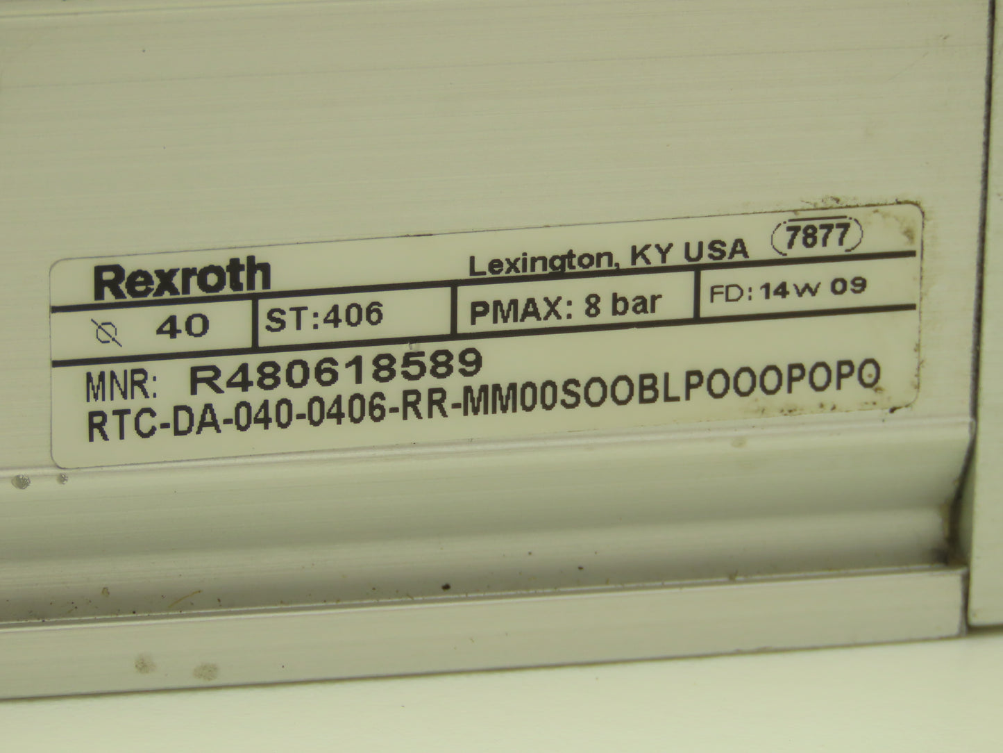 Rexroth R480618589 Pneumatic Air Rodless Cylinder 40mm Bore 406mm Stroke 8 Bar