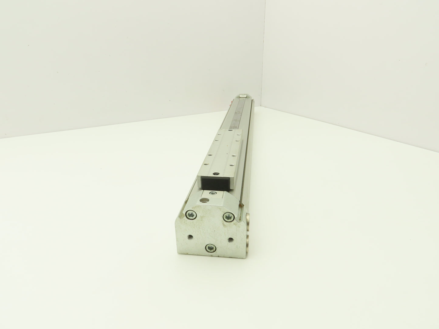 Rexroth R480618589 Pneumatic Air Rodless Cylinder 40mm Bore 406mm Stroke 8 Bar