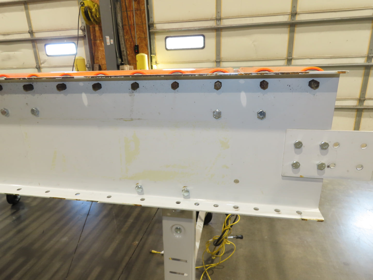 Roach 48"x 26' 9" Portable Roller Conveyor 115V Adj Speed O-Ring Belt Drive 44"H