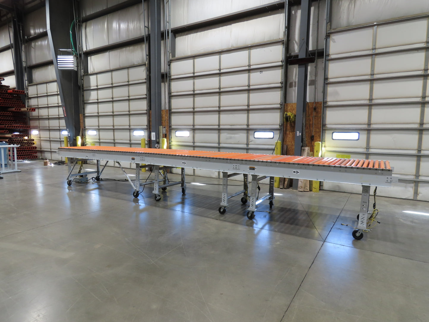 Roach 48"x 26' 9" Portable Roller Conveyor 115V Adj Speed O-Ring Belt Drive 44"H