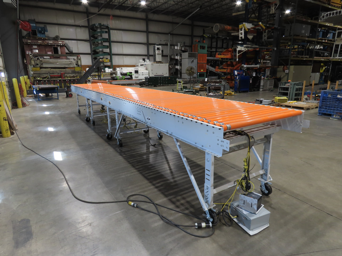 Roach 48"x 26' 9" Portable Roller Conveyor 115V Adj Speed O-Ring Belt Drive 44"H