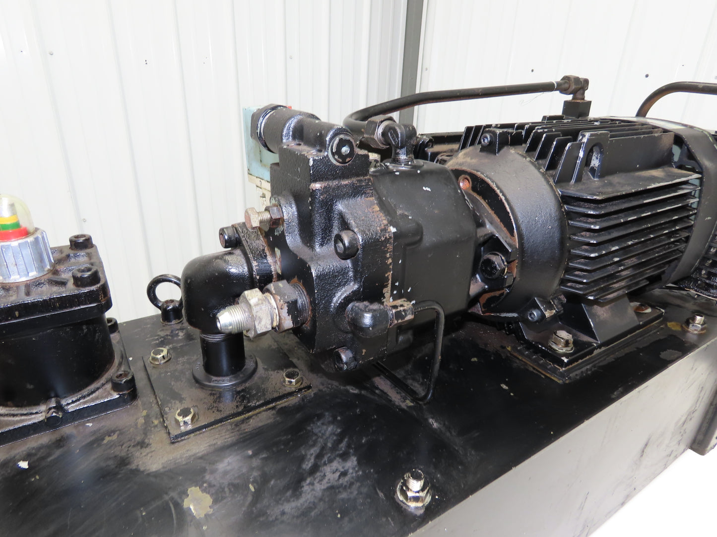 Yuken AR22-FR01B-20 Hydraulic Power Unit 10 Gal 10 GPM 1020psi 2.2kw 220V 3PH