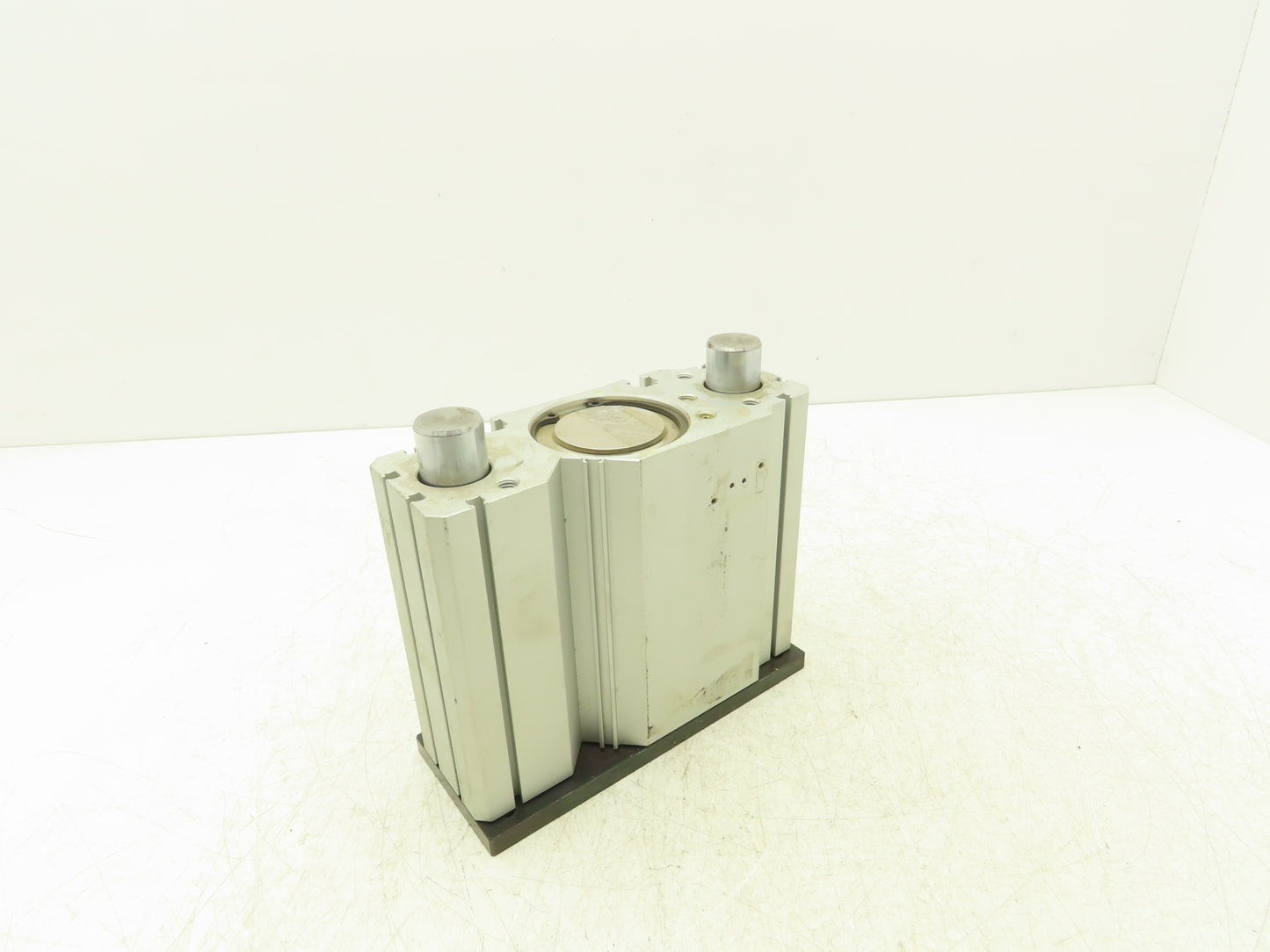 SMC CDQ2A63-01-56453 Pneumatic Air Guided Cylinder 63mm Bore 105mm Stroke