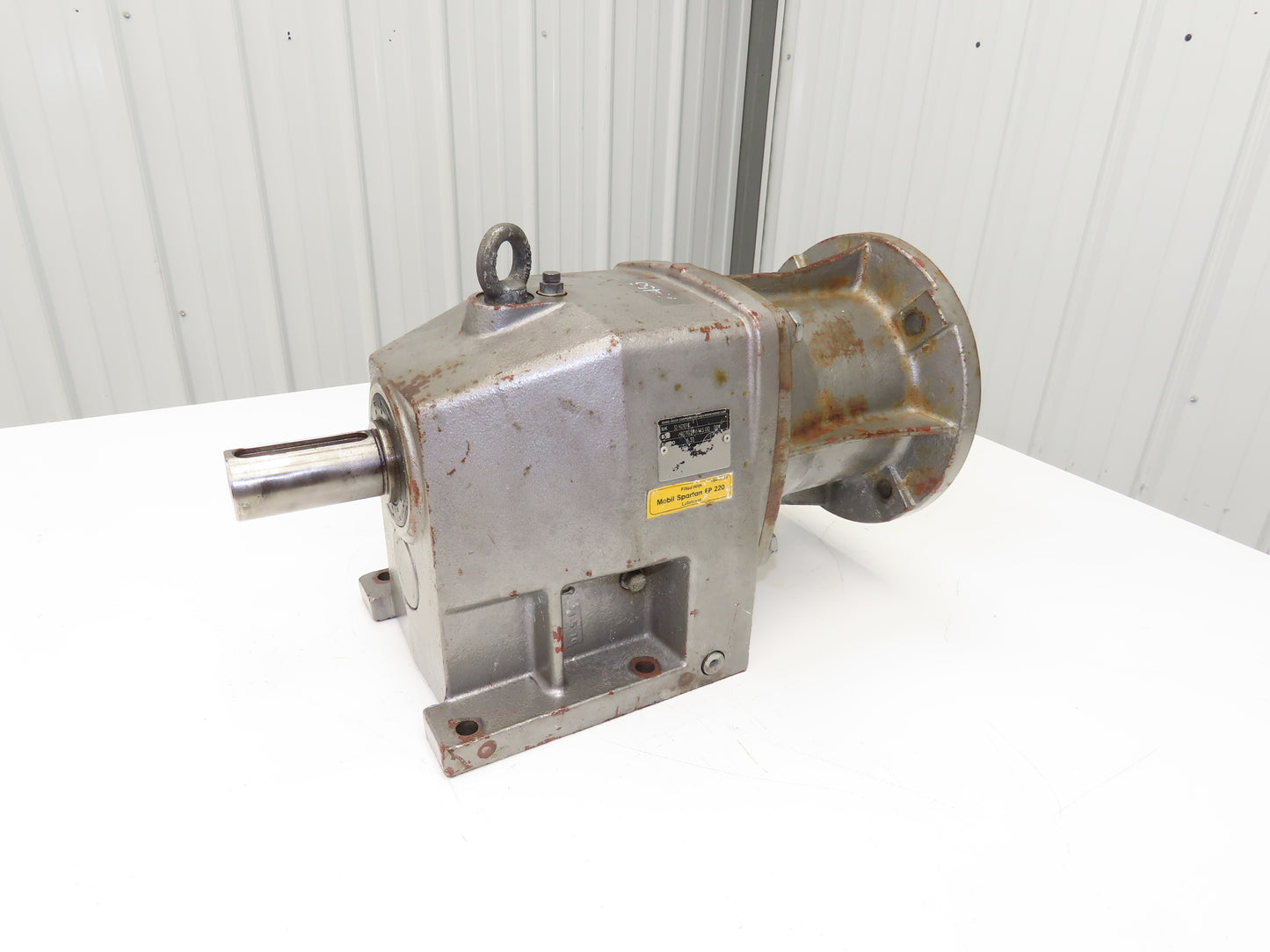 Nord SK32 N210TC Inline Helical Gear Reducer 6.31 Ratio Gearbox 277rpm 210TC