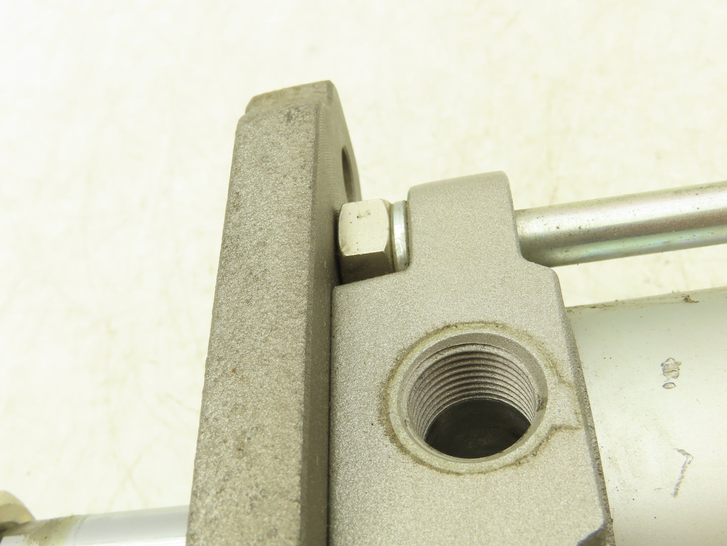 SMC CBA2F63-40-RN Pneumatic Air Cylinder 63mm Bore 40mm Stroke Rod Lock