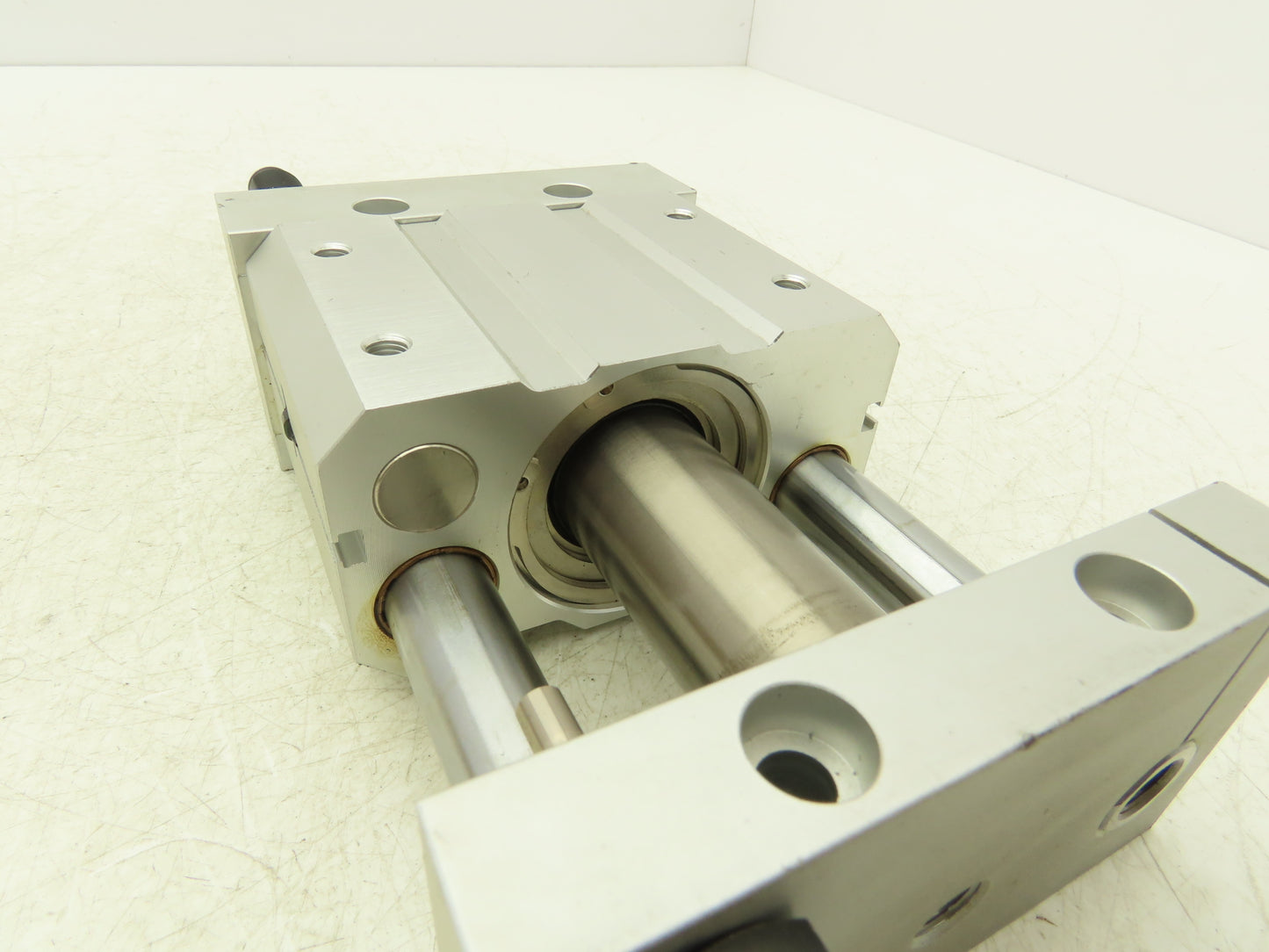 SMC Magnetically Coupled Rodless Pneumatic Air Cylinder 2" Stroke Slide Bearing