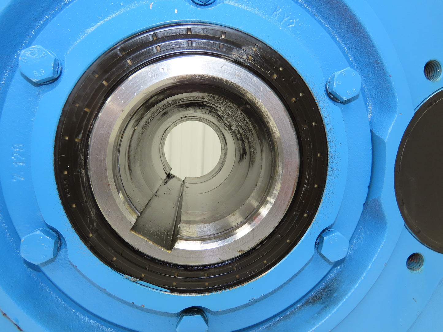 Rossi R3I200-UP2A Helical Gear Reducer 100:1 Parallel Drive 25Hp Hollow Shaft