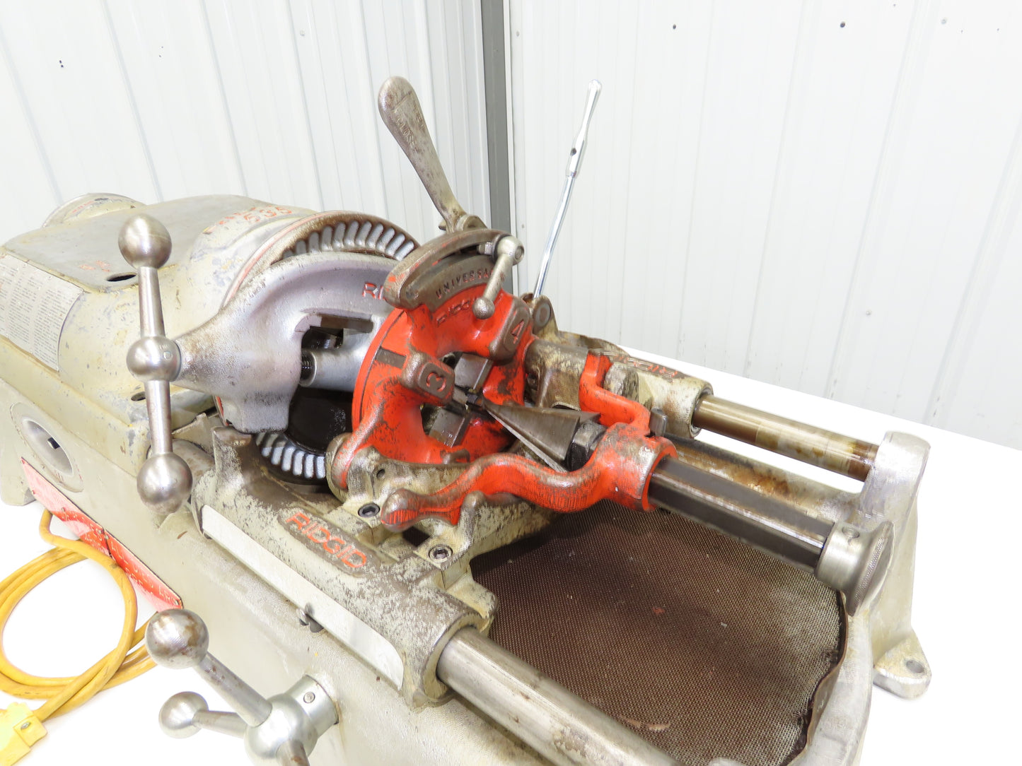 Ridgid 535 Power Pipe/Bolt Threader 120VAC 8A Die & Reamer Are OEM Went Through