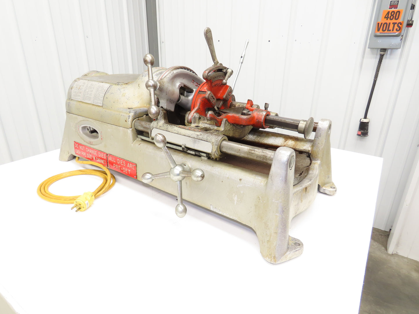 Ridgid 535 Power Pipe/Bolt Threader 120VAC 8A Die & Reamer Are OEM Went Through