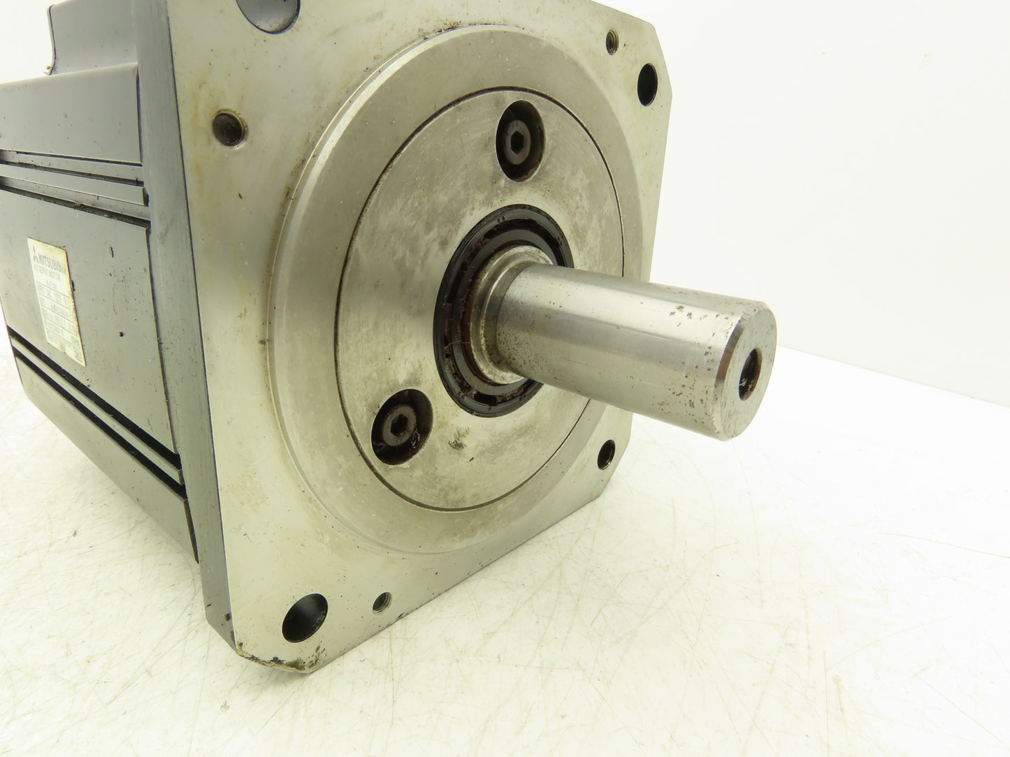 Mitsubishi HC-SF152K AC Servo Motor 1.5kw 122V 3PH  -Encoder OSA17-020