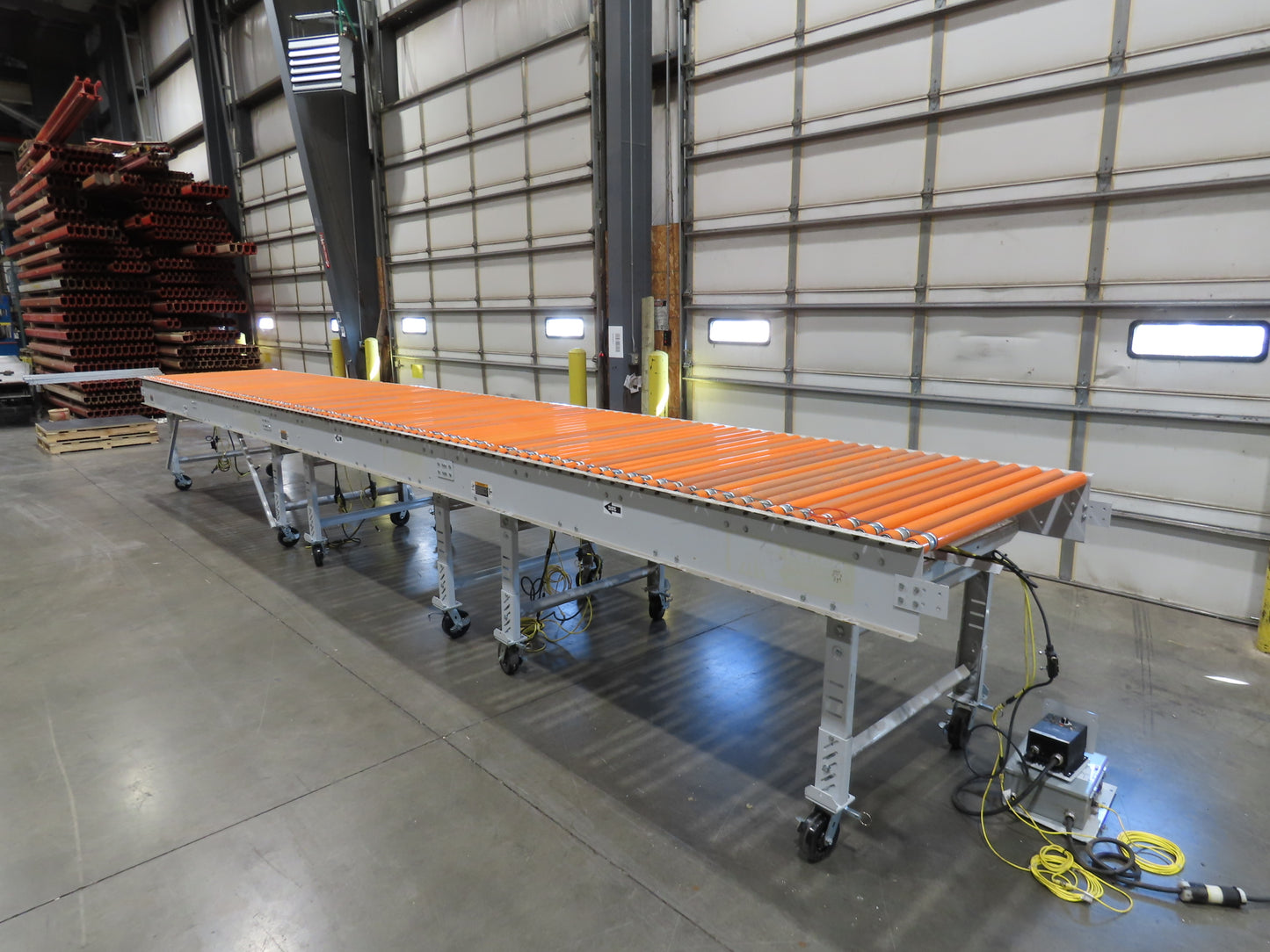 Roach 48"x 26' 9" Portable Roller Conveyor 115V Adj Speed O-Ring Belt Drive 44"H