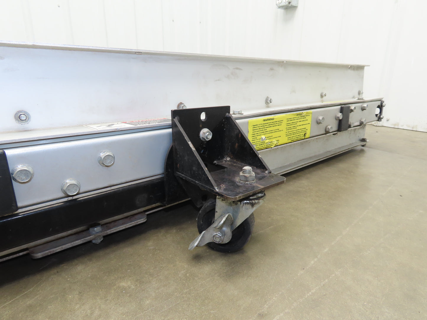 EMI Plastics Adj Incline Portable Belt Conveyor 20-45° 115V 1PH Adj Speed Drive