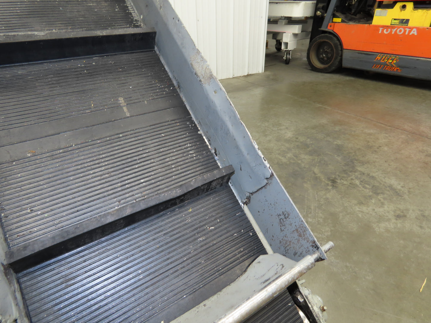 60"L Adjustable Incline Portable Parts Conveyor 12" Cleated Belt 115V 60FPM