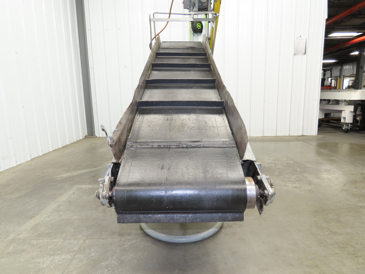 84"L Adjustable Incline Portable Parts Conveyor 16" Cleated Belt 115V 60FPM