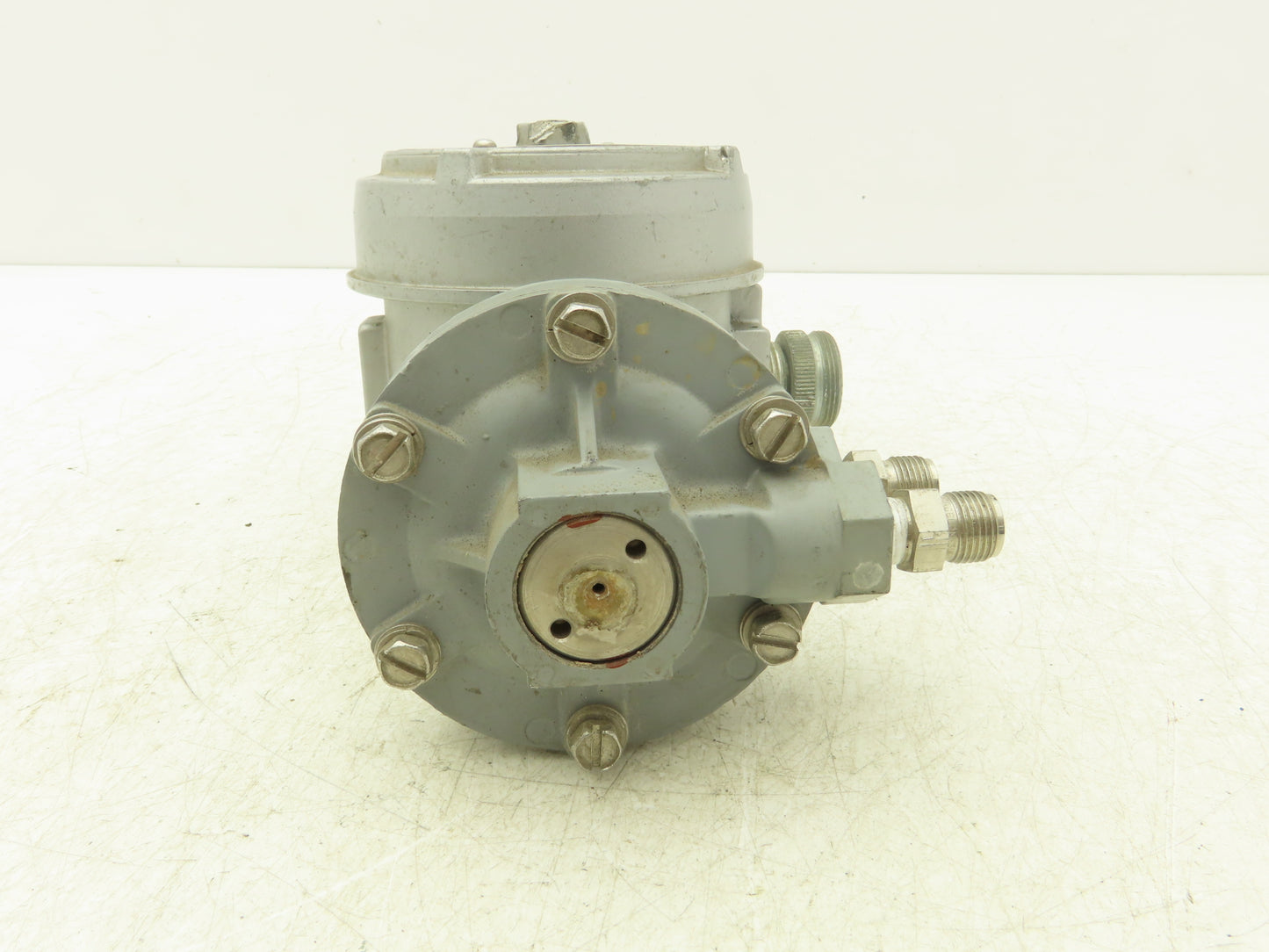 United Electric Controls J120K Pressure Switch 125VAC 456A 2/20PSID 3/4"NPT