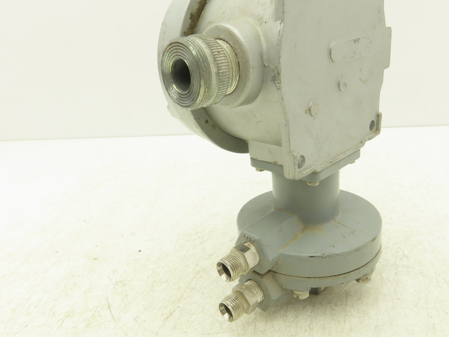 United Electric Controls J120K Pressure Switch 125VAC 456A 2/20PSID 3/4"NPT