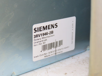 Siemens 3RV1946-2B Rotary Mechanism  Circuit Breaker 30A 600V W Interlocking Kit
