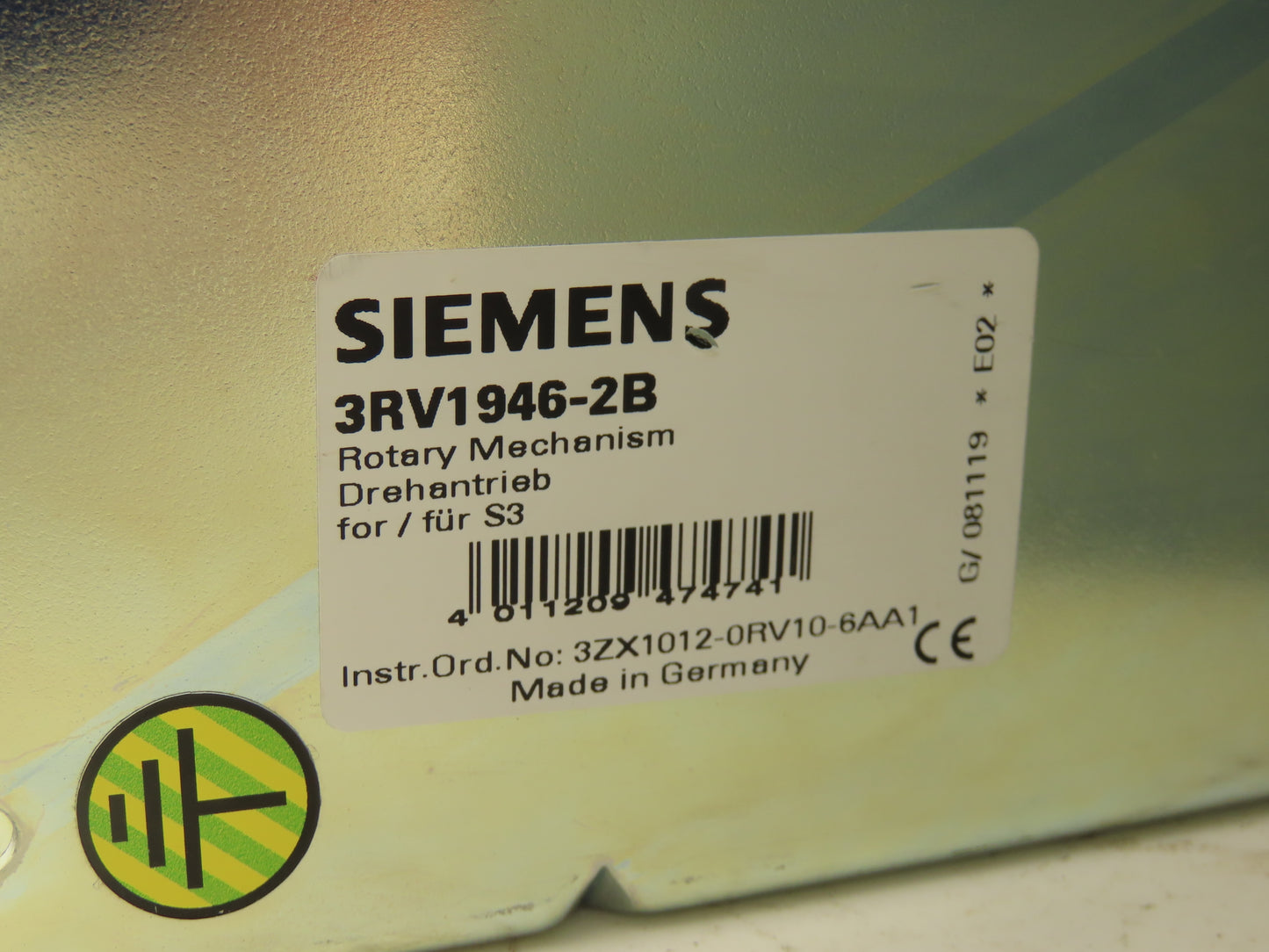 Siemens 3RV1946-2B Rotary Mechanism Circuited Breaker 15A Interlocking Kit