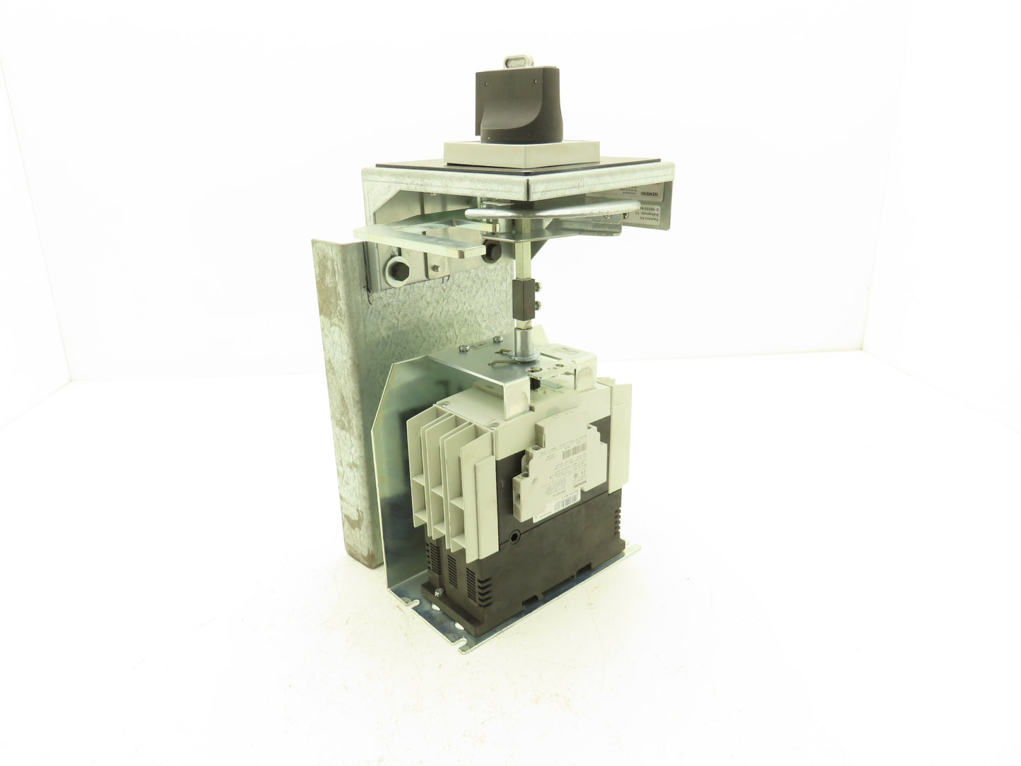Siemens 3RV1946-2B Rotary Mechanism Circuited Breaker 15A Interlocking Kit