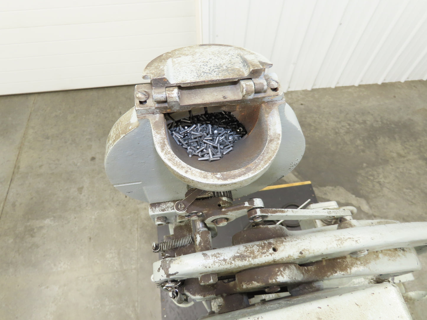 Riveter Self Feed 9" Throat 115V 1 Ph 3/32" Touch-O-Matic