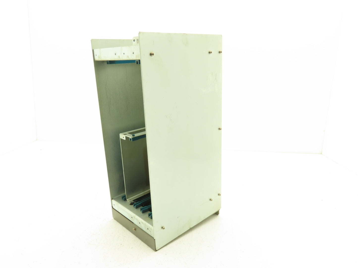 Okuma E7191-00U-002 PLC Chassis Unit with Motherboard Backplane 1911-2904
