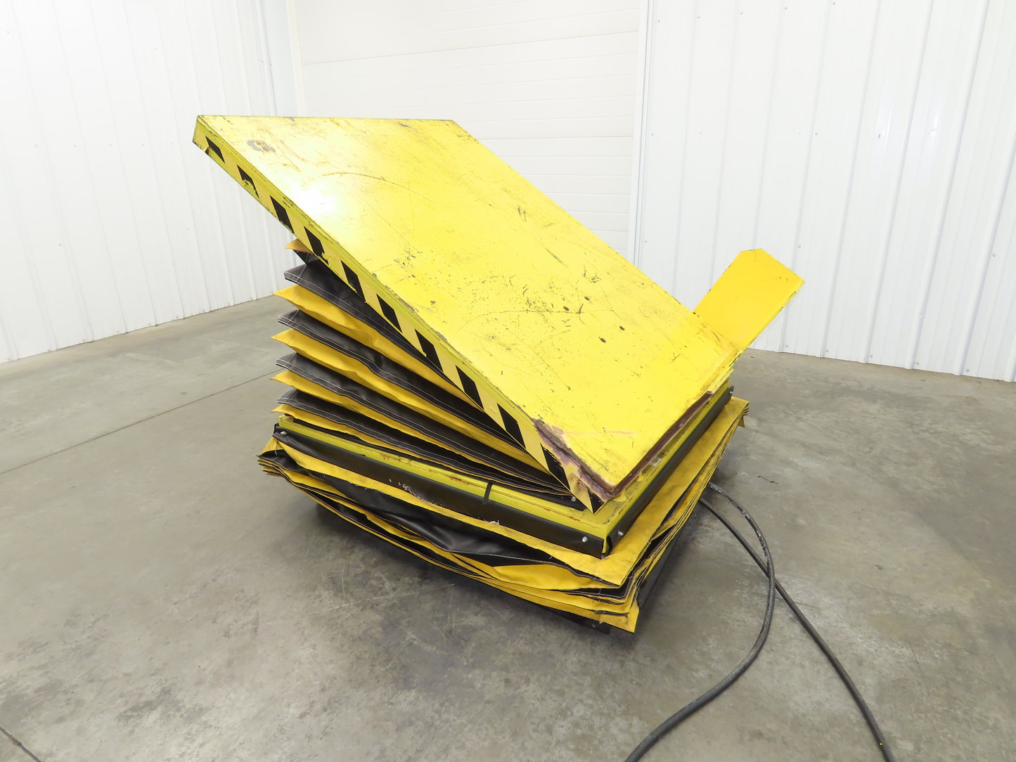 Scott Pneumatic 25" Lift Tilt Table Tote 4000lbs 34° Degree Tipper 64x50" Top