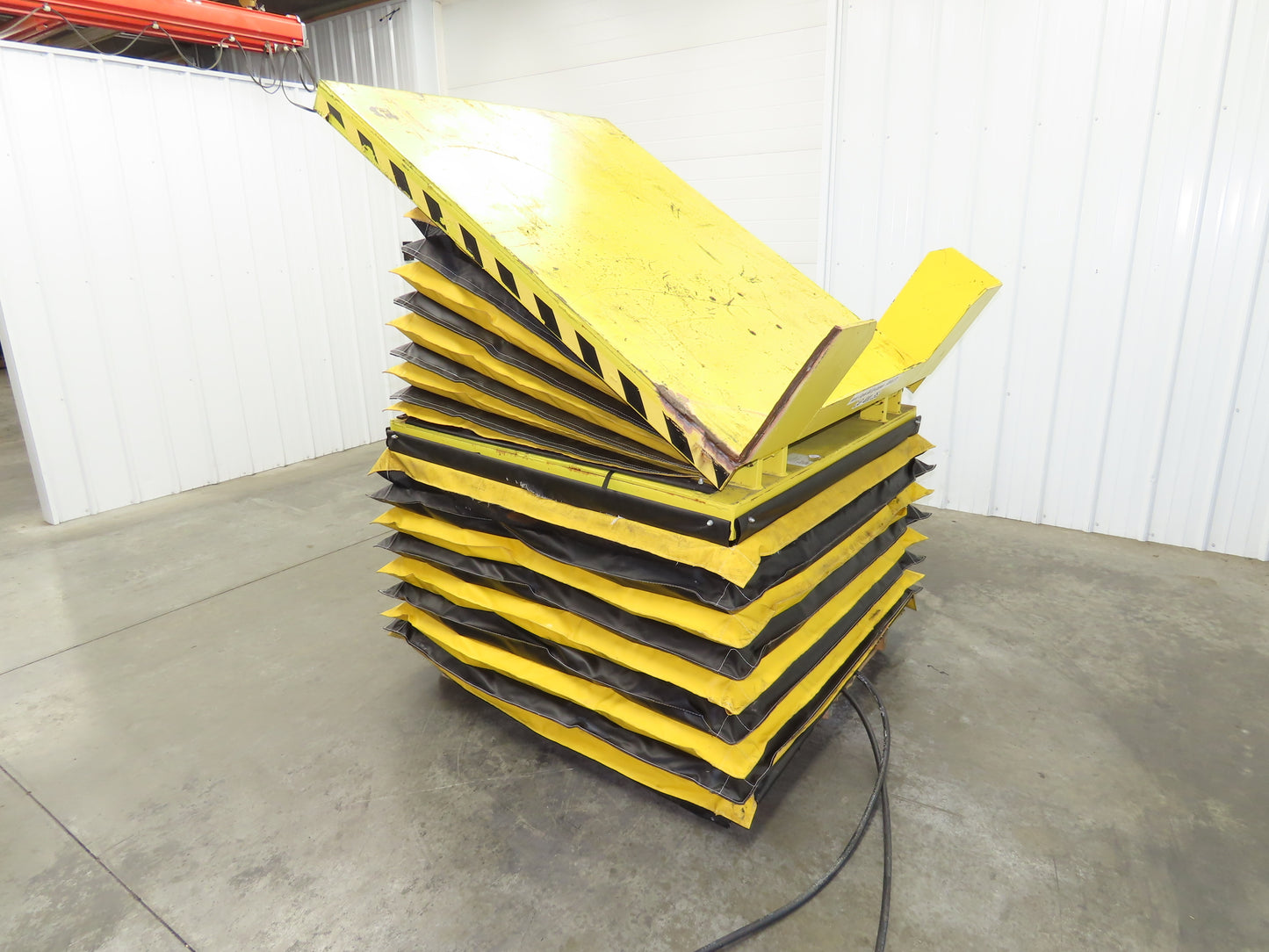 Scott Pneumatic 25" Lift Tilt Table Tote 4000lbs 34° Degree Tipper 64x50" Top