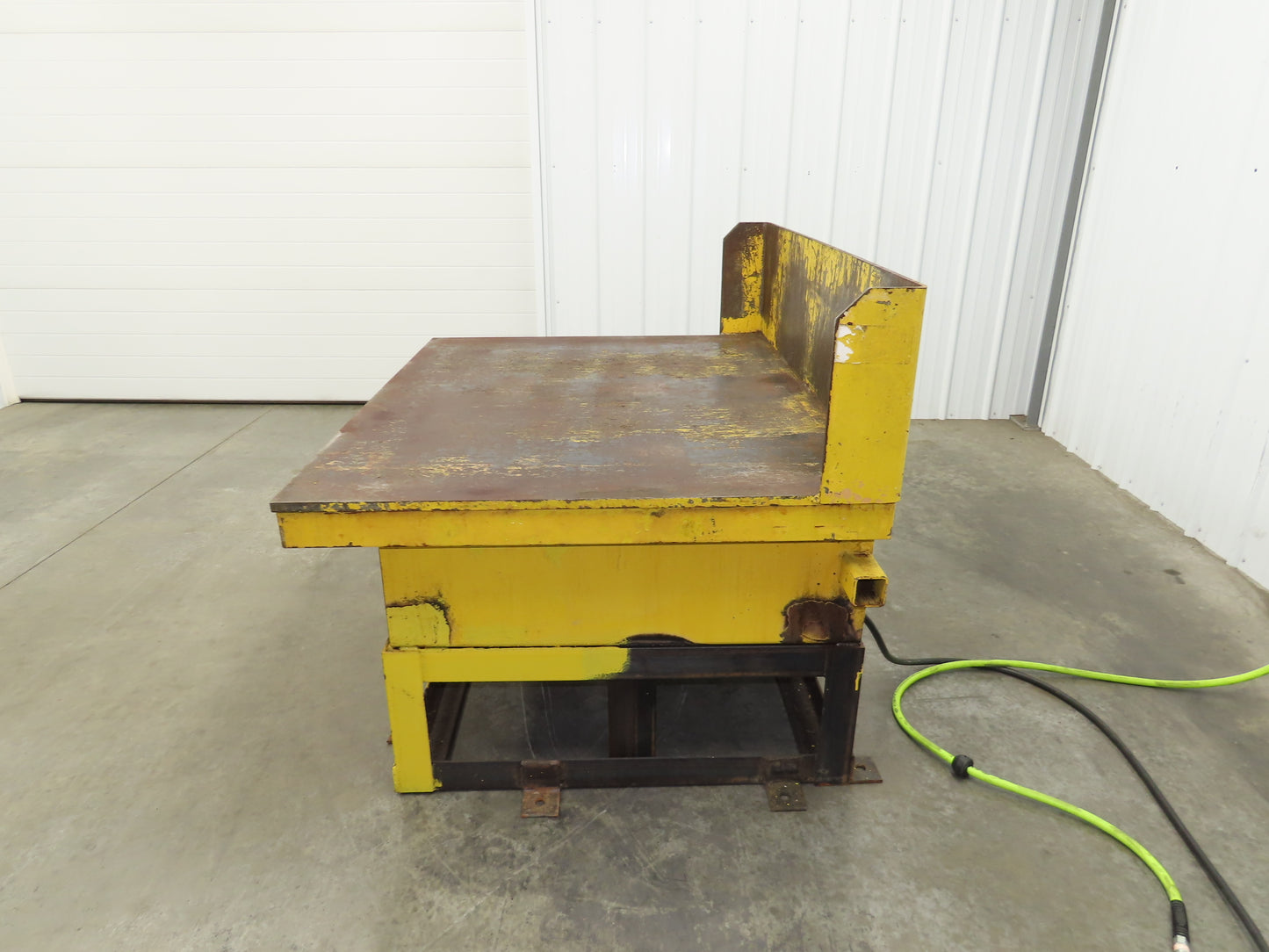 Airfloat Pneumatic Tilt Table Tote Tipper 8000lbs 30° Degree 55x44" Top 14" Lip