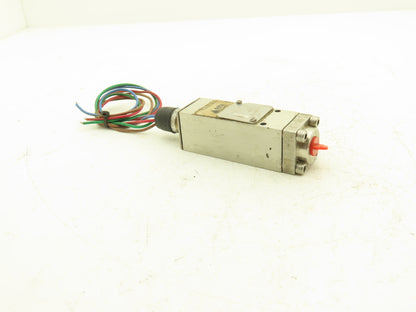 Delta Controls TGR2AAEMHSF Stainless Pressure Switch 40-250 Lbf/sq/in 110/250VAC