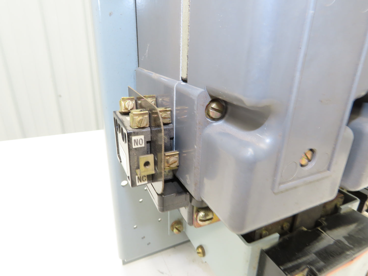 Furnas 14KF32AX49 Size 5 Motor Starter Contactor 200Hp 600V 3PH 120V Coil