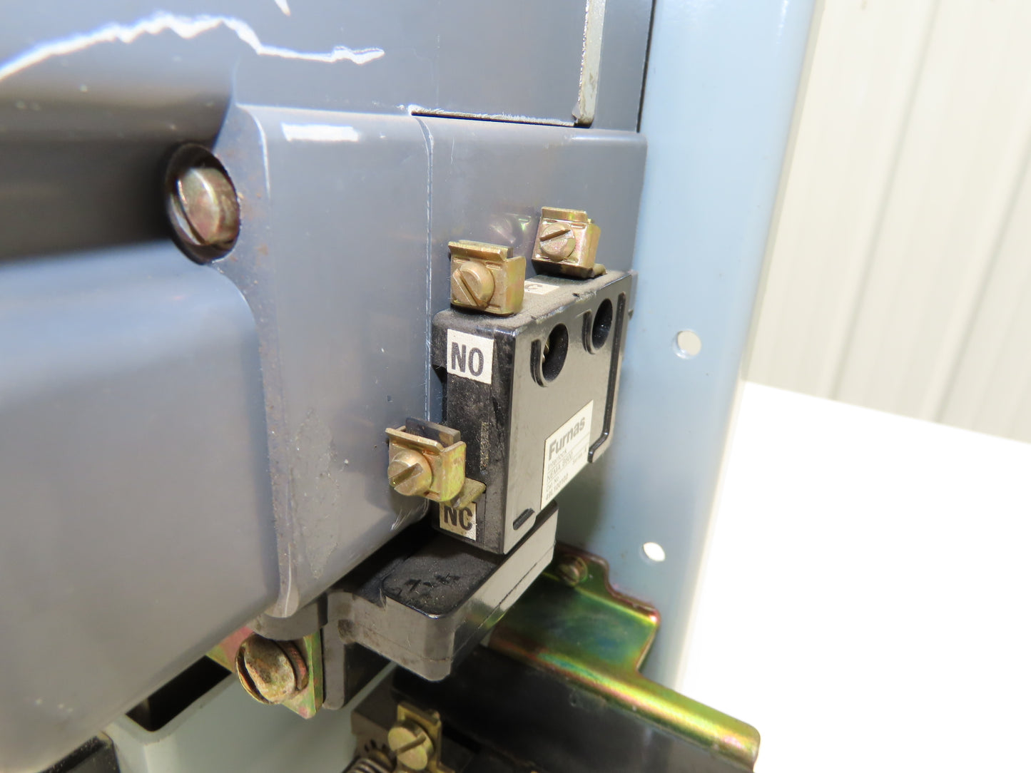 Furnas 14KF32AX49 Size 5 Motor Starter Contactor 200Hp 600V 3PH 120V Coil