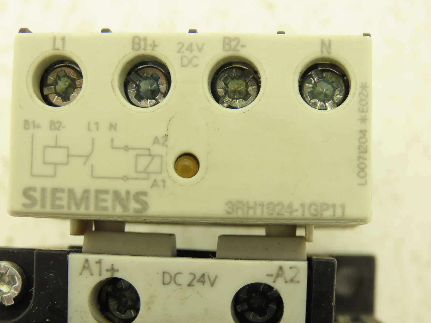 Siemens 3RT1034-1Q Contactor Motor Starter 50A 690VAC 24VDC Coil