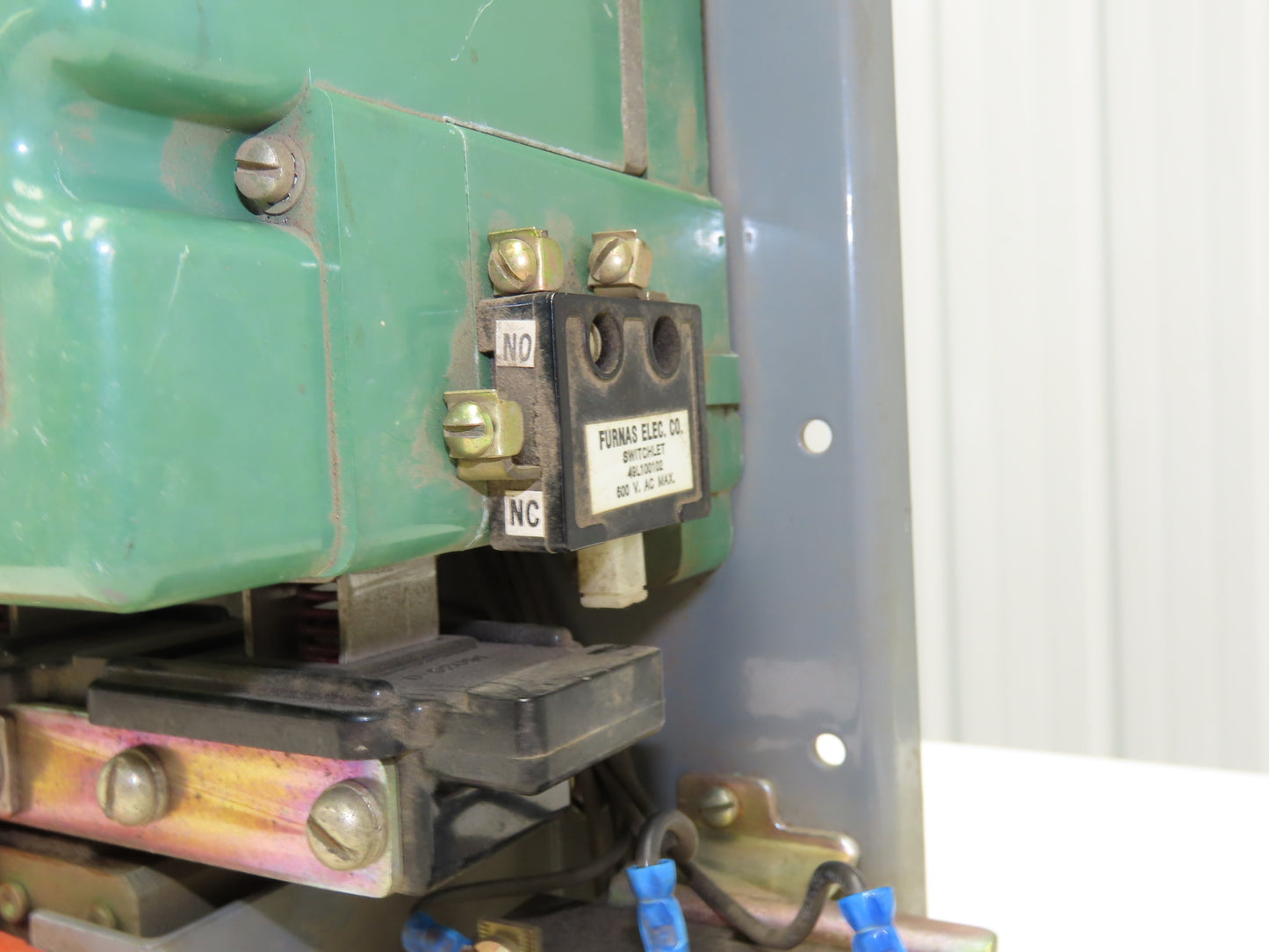 Furnas 14KF32AX49 Size 5 Motor Starter Contactor 200Hp 600V 3PH 120V Coil