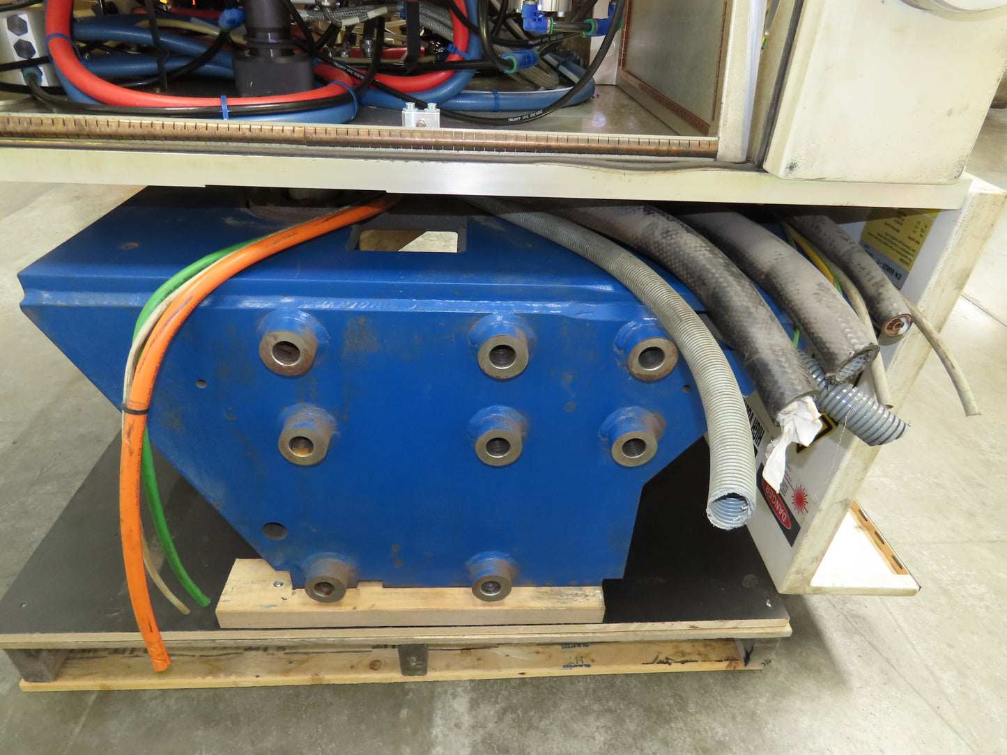 Trumpf TLF4000 Turbo Industrial CNC Laser Resonator CO2 He N2 L3030