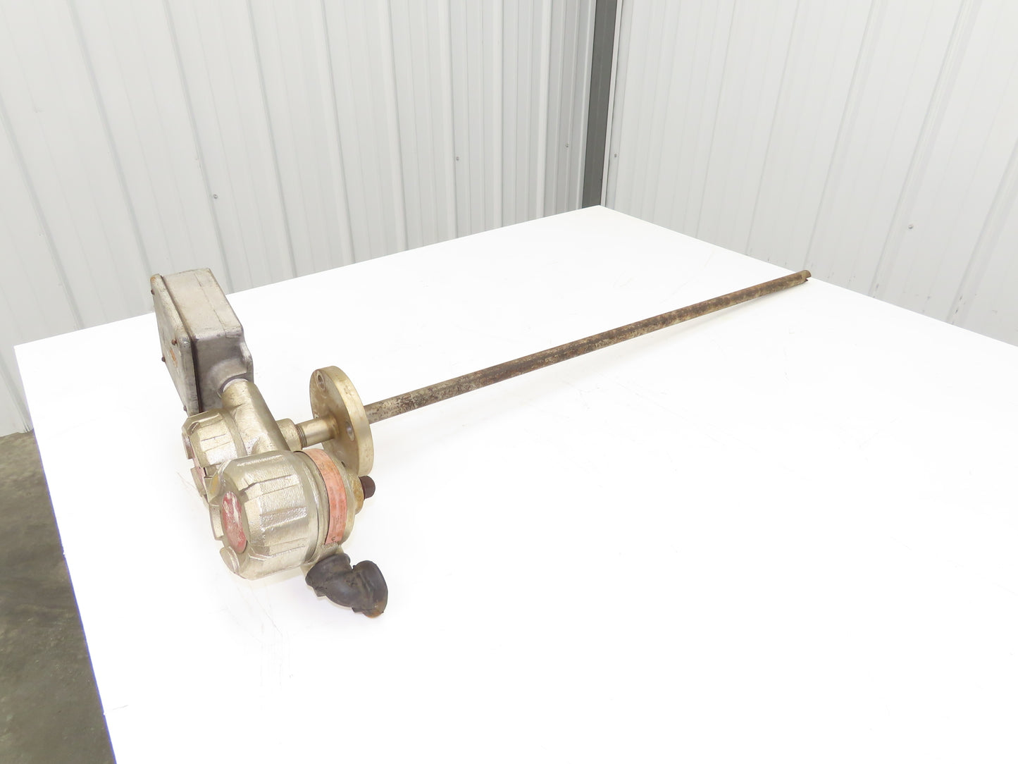 Magnetrol  9A1-A33A-036/961-2DA0-132 Level Controller 1-1/2" Flange 36" Probe