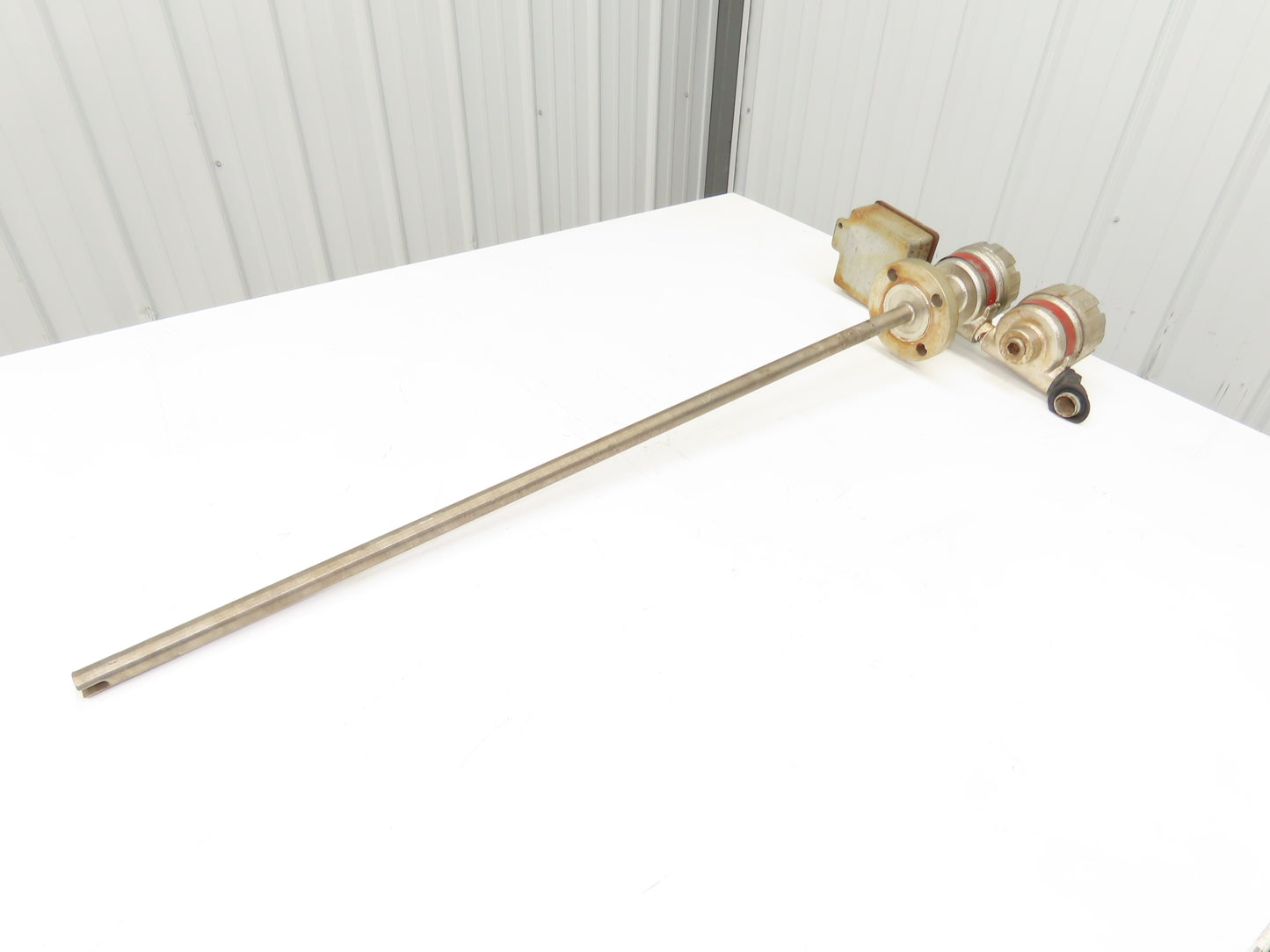 Magnetrol 9A1-A33A-036/961-2DA0-132 Level Controller 1-1/2" Flange 36" Probe