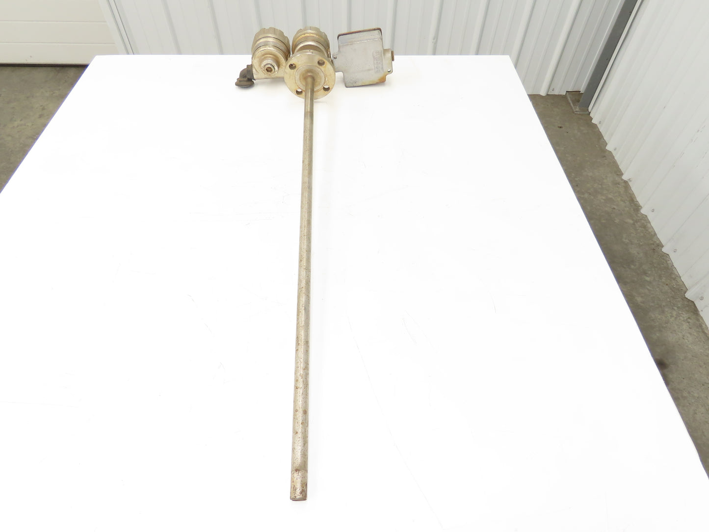 Magnetrol 9A1-A33A-036/961-2DA0-132 Level Controller 1-1/2" Flange 36" Probe