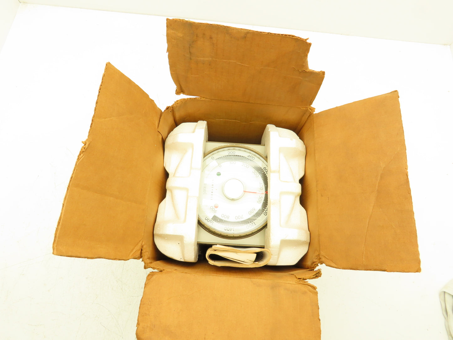 Honeywell R7352E 10153 Dialatrol Analog Temp Controller 0-1600°F 120V