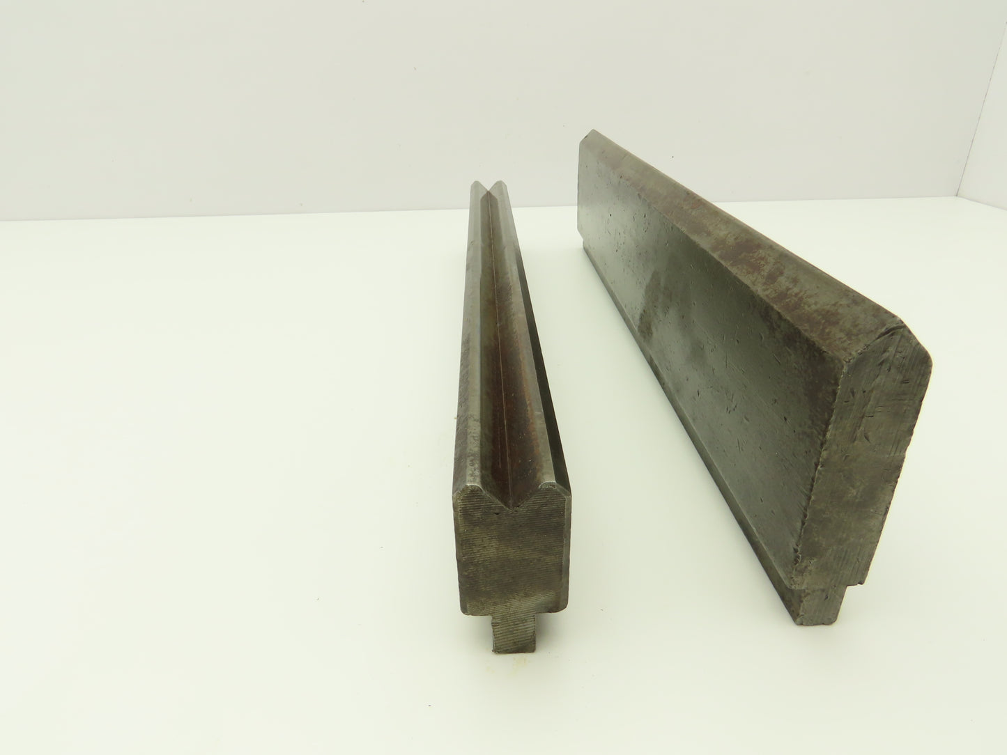 Press Brake Straight Punch & Die 16-3/4" Long 90° 5/8" V Set