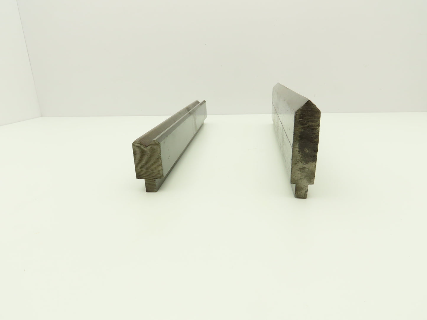 Press Brake Straight Punch & Die 16-3/4" Long 90° 5/8" V Set