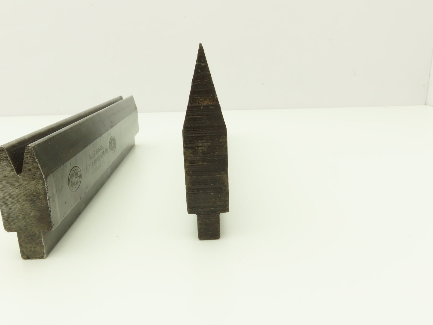 Press Brake Punch Die 10.5" Long 30° Acute V With 1/2 x 5/8" Shank Set