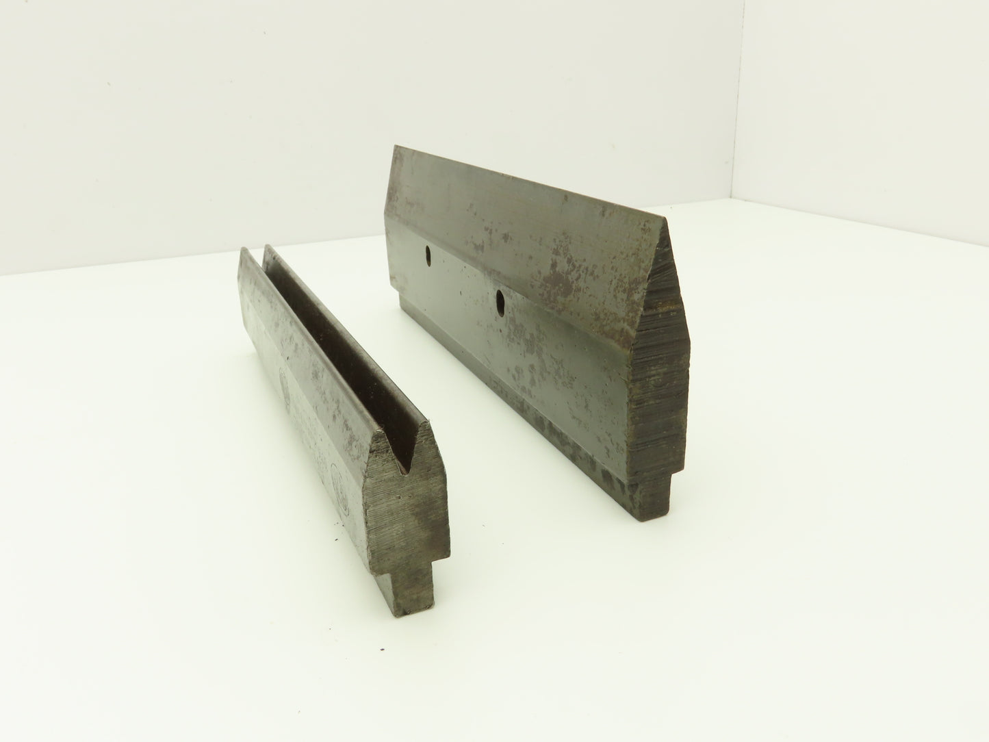 Press Brake Punch Die 10.5" Long 30° Acute V With 1/2 x 5/8" Shank Set