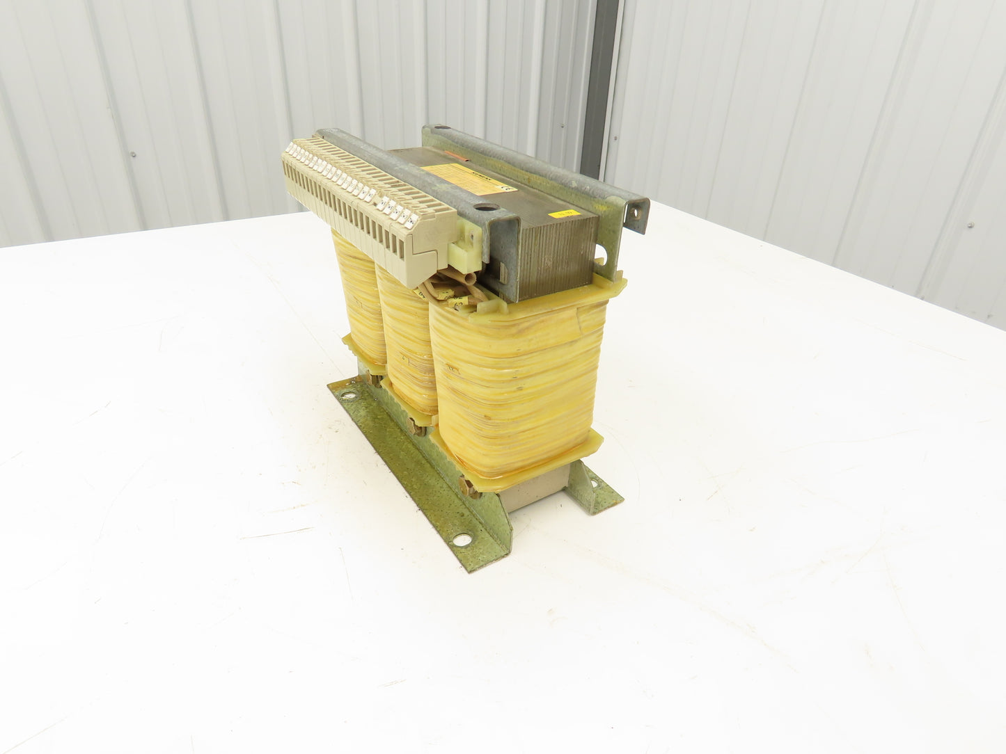 Siemens 4AP2595-0AS60-8A Auto Transformer 3kva 3Ph HV 480/600  LV 231/220/209